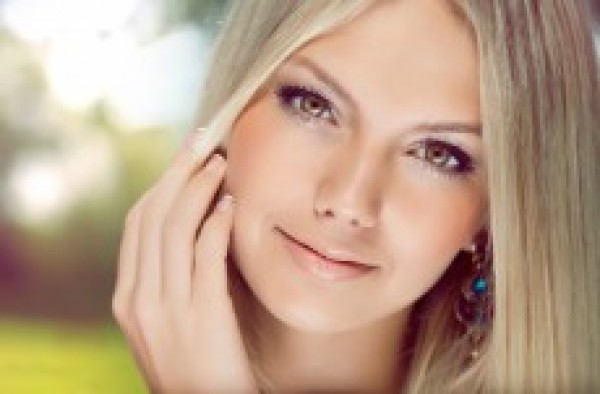 The Benefits (and Dangers) of Hydroquinone